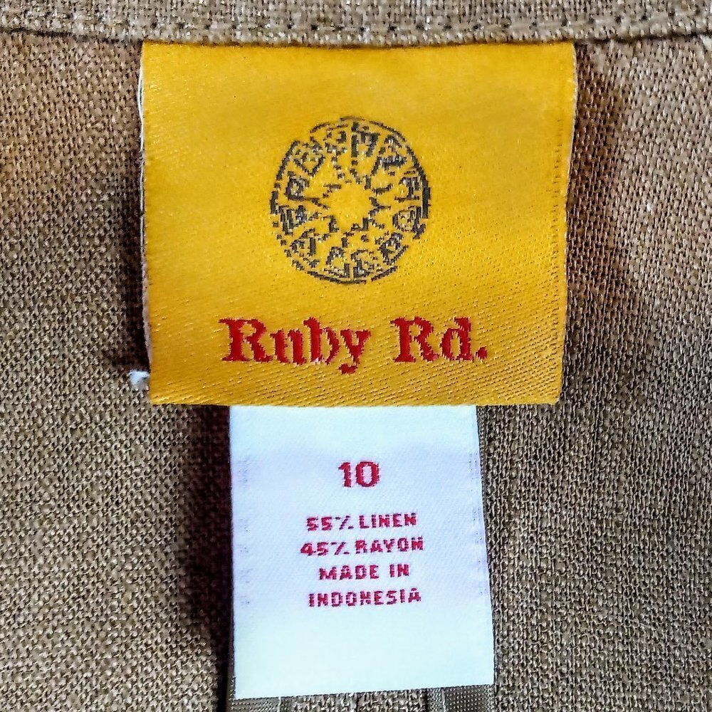 Ruby Rd. Shimmery Gold Tan Linen Button-Down Vest - image 5